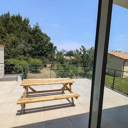 Calme, 2 Chambres, Terrasse,wifi Tv Connectee Clim