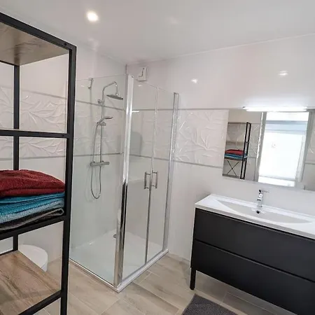 Calme, 2 Chambres, Terrasse,wifi Tv Connectee Clim